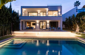 Pool - Private Luxury Villa, Heated Pool & Sauna (Marbella)