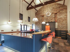 Dishwasher, cookware/dishes/utensils - The Barn at Sunny Barn (Brecon)