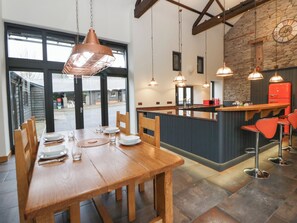 Dining - The Barn at Sunny Barn (Brecon)