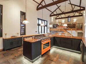 Dishwasher, cookware/dishes/utensils - The Barn at Sunny Barn (Brecon)