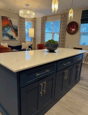 Interior - Spacious 3-bedroom townhome near Atlanta (Conyers)