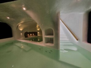 Piscine couverte, piscine extérieure
