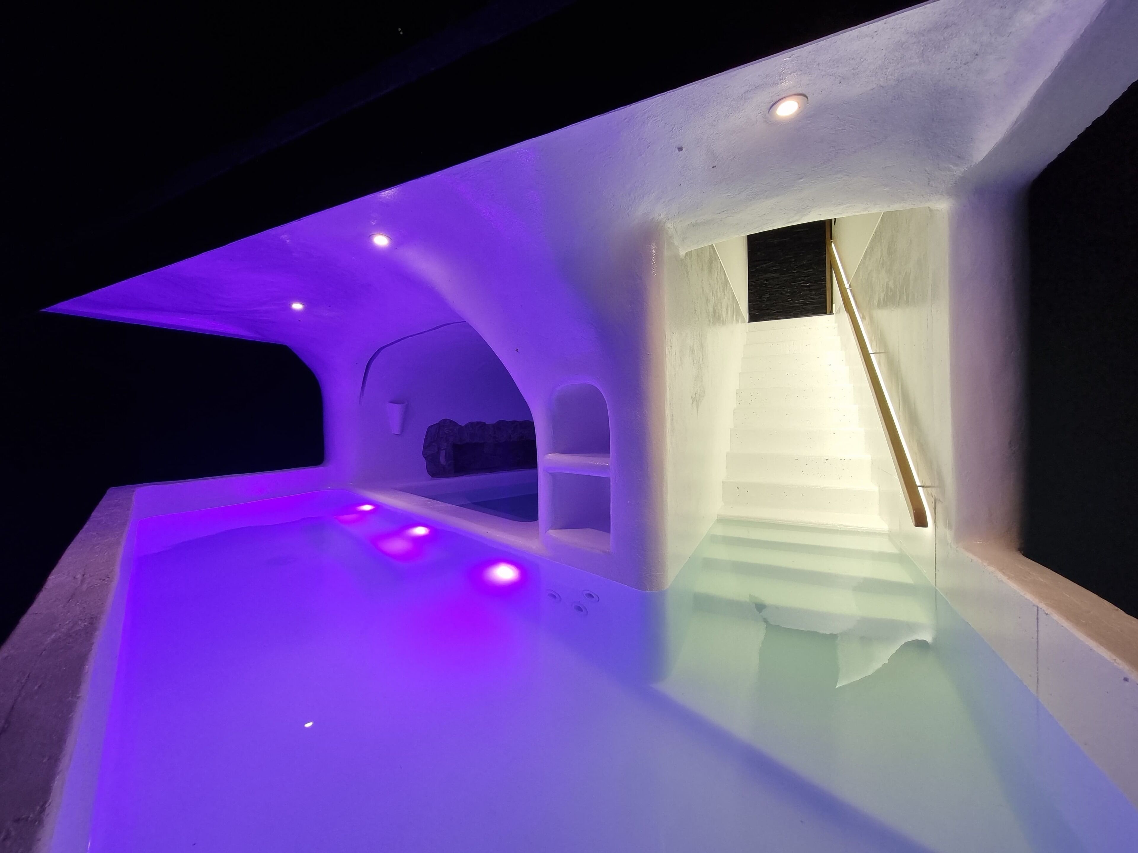 Indoor pool, outdoor pool
