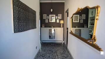 Pintu masuk interior