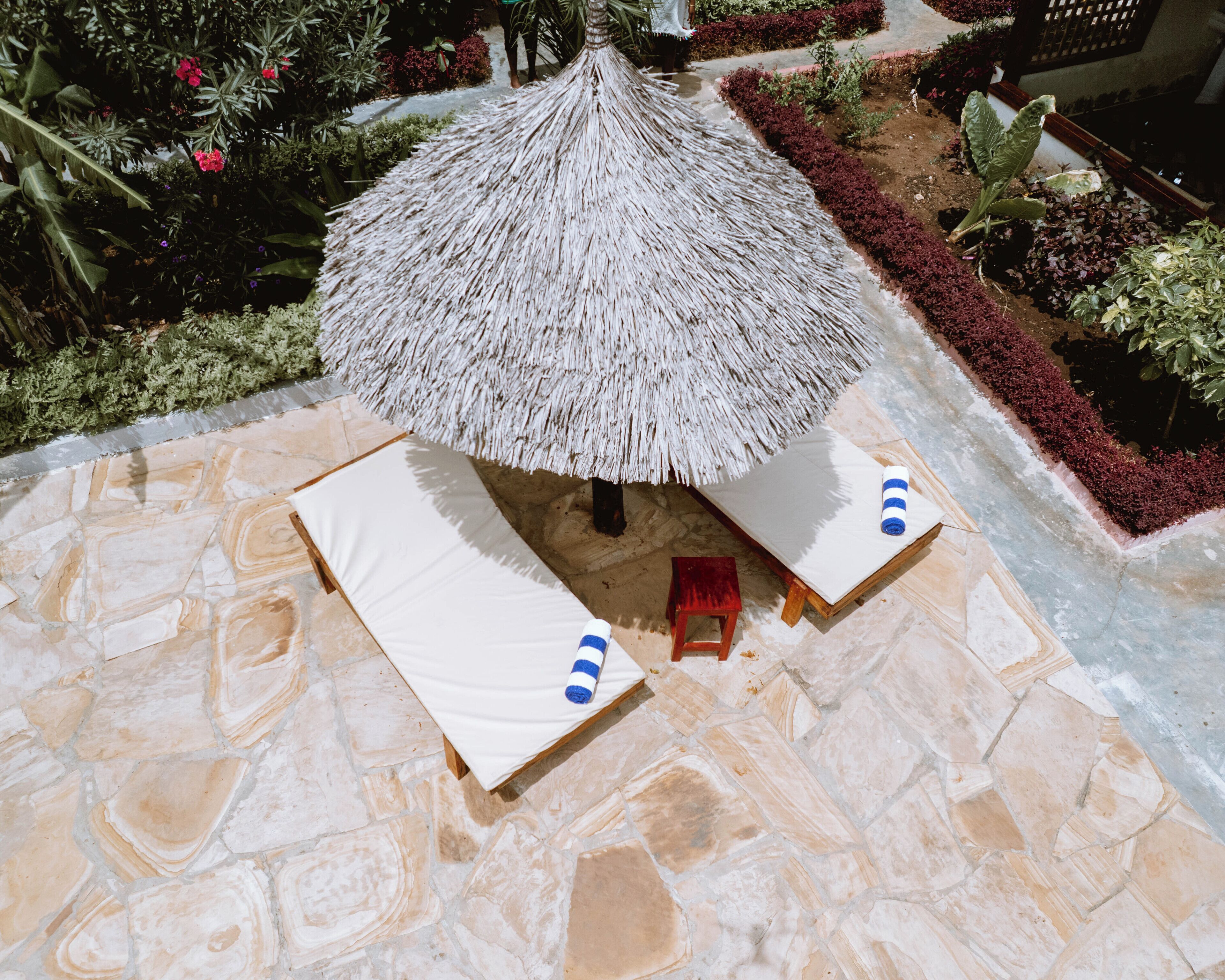 Deluxe dubbelrum - utsikt mot poolen | Terrass/Patio