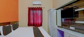 Super Hotel O Siddhi Vinayak Hotel & Banquets