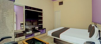 Super Hotel O Siddhi Vinayak Hotel & Banquets