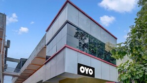 A modern building with a prominent 'OYO' sign on the facade. - Super Hotel O Siddhi Vinayak Hotel & Banquets (Motihari)