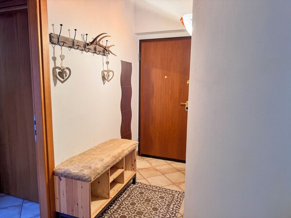 Interior entrance - Sweet Home Gardenia (Aprica)