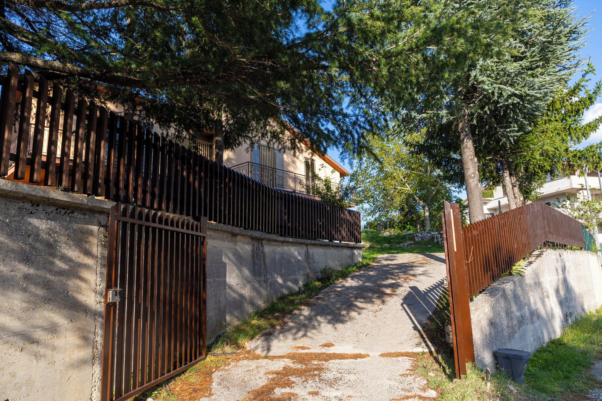 Entrada al alojamiento