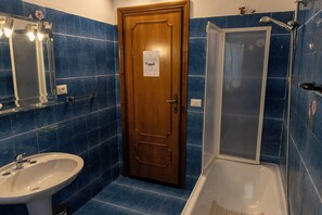 Towels - A Casa Dei Miei (Pescorocchiano)