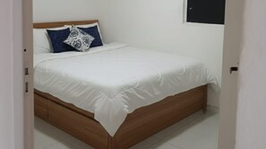 2 chambres, fer et planche à repasser, accès Internet, draps fournis