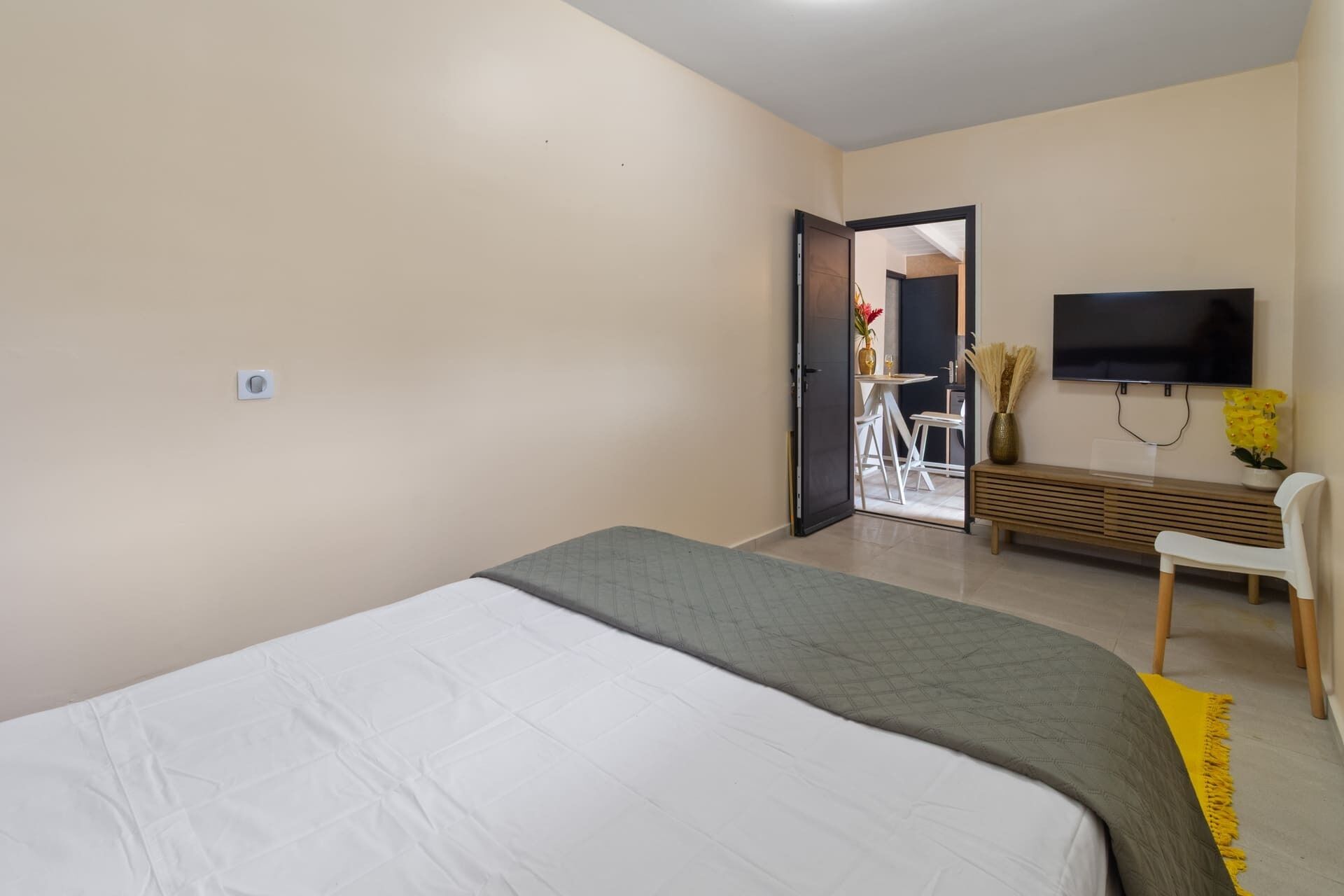 1 bedroom, iron/ironing board, free WiFi, bed sheets