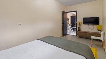 1 bedroom, iron/ironing board, free WiFi, bed sheets
