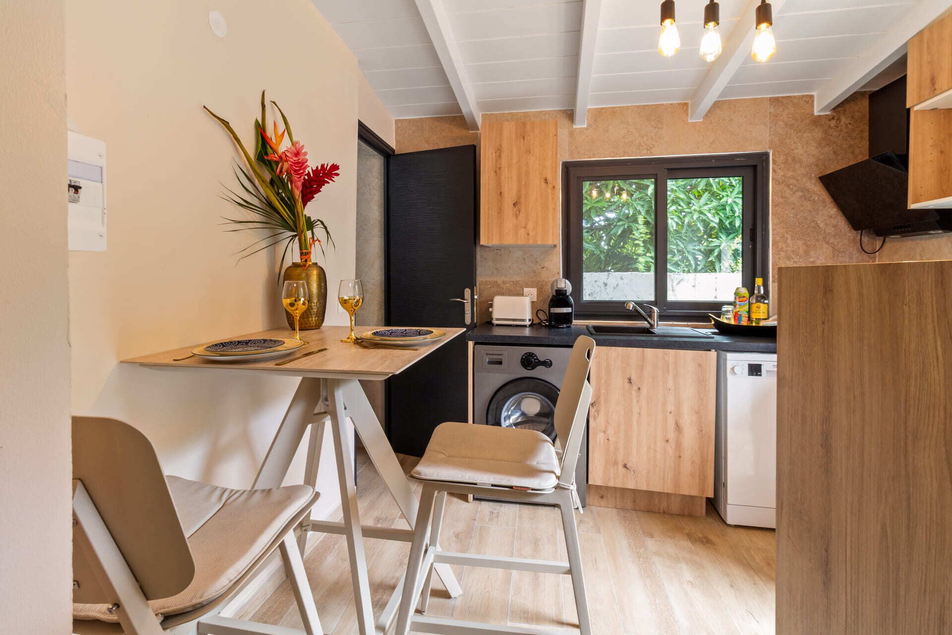 Fridge, microwave, dishwasher, coffee/tea maker