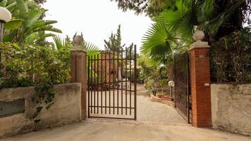 EntrĂ©e de lâhĂ©bergement