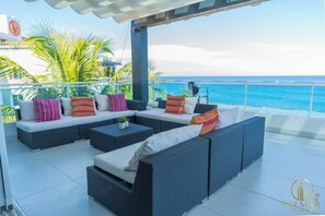Property grounds - Oceanfront Penthouse, Sosua Playa Laguna (Sosua)