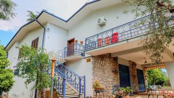 Facciata della struttura