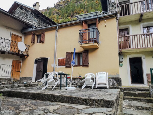 Front of property - Casa Vacanze Con Vista Sulla Valle Soana (Valprato Soana)