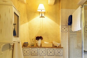 Đồ dùng nhà tắm thân thiện với môi trường, máy sấy tóc 