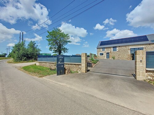 Gîte du Fresne, 30 min Mont Saint Michel, 15 min Fougères, 2/4 persons