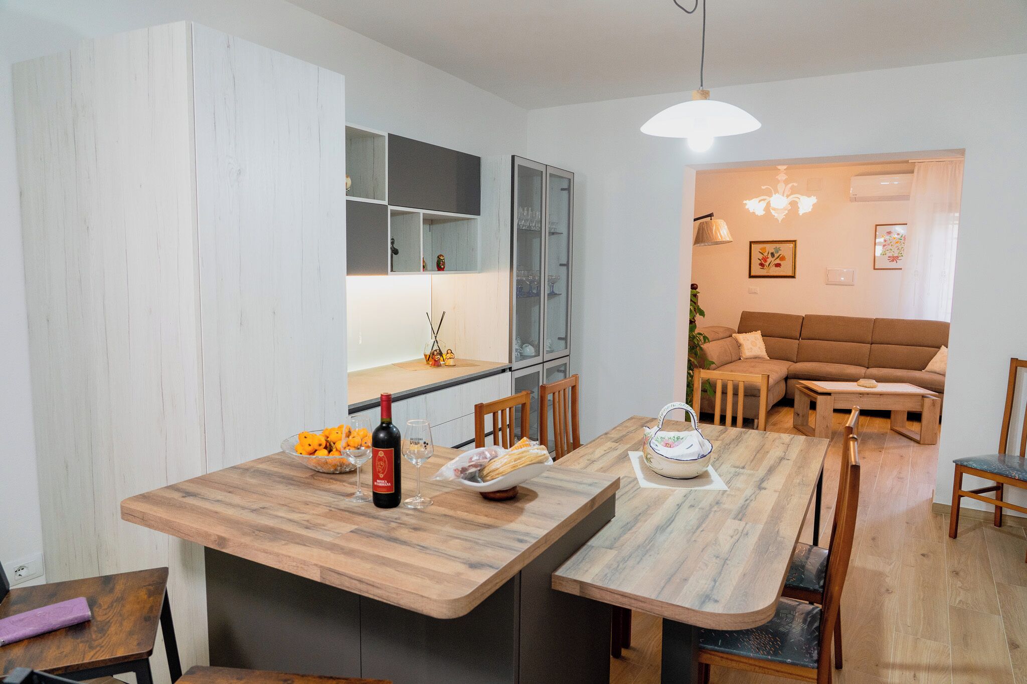 Batterie de cuisine, vaisselle et ustensiles