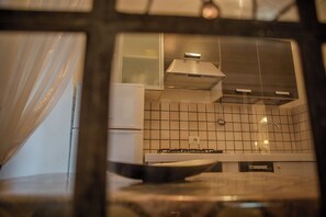 Mini-fridge, stovetop, cookware/dishes/utensils - Al Vicoletto (Sezze)