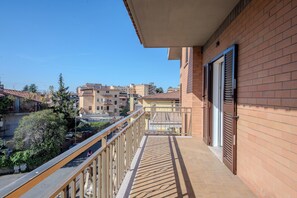 Balcony - Magnolia House - Appartamento 2 (Fonte Nuova)