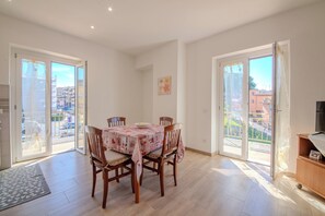 Dining room - Magnolia House - Appartamento 2 (Fonte Nuova)