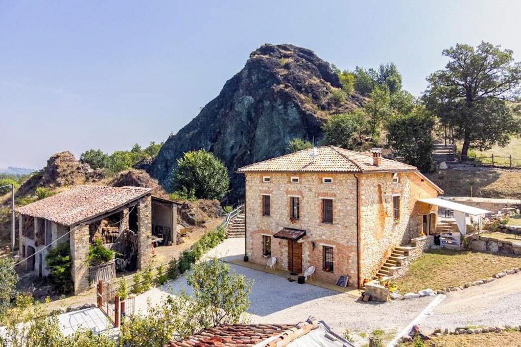 Vista frontal de la propiedad