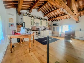 Full-size fridge, microwave, oven, stovetop - Villa Nides (Monselice)