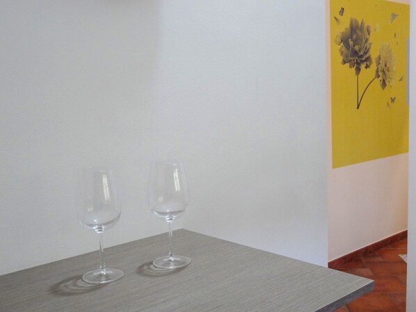 ดีลักซ์อพาร์ทเมนท์ | ครัวส่วนตัว | ตู้เย็น, เตาอบ, เตาประกอบอาหาร, เครื่องครัว/จาน/ช้อนส้อม