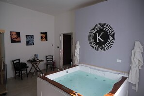 Private spa tub - Kosmosuite Suite Privata Ad Uso Esclusivo (Brindisi)