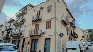 Facciata della struttura