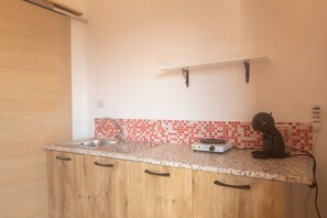 Camera Deluxe | Cucina privata | Mini-frigorifero, microonde