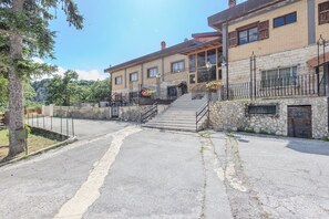 Mặt tiền nơi lưu trú