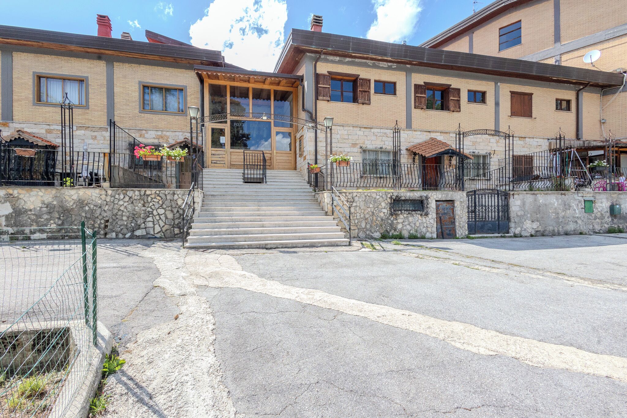 Bagian depan properti