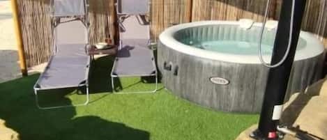 Exclusive Apartment | Jetted bathtub