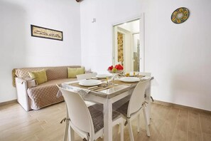 Deluxe Apartment | Living area - Casale Sammartano By L.A.Apartments (Ummari)