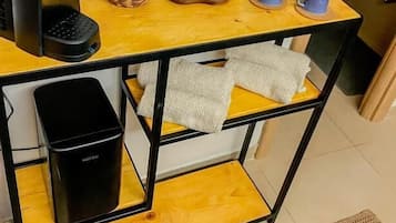 Kopi dan/atau pembancuh kopi