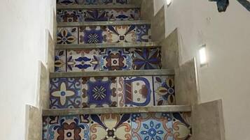 Escaleras con barandal