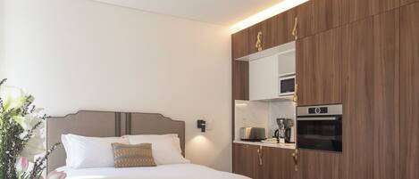 高級開放式客房 | 房內夾萬、熨斗/熨衫板、免費 Wi-Fi、床單