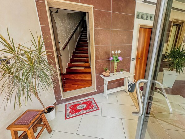 Interior entrance - B&B By Family L&G (Vibo Marina)