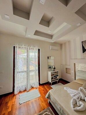 Free WiFi - B&B By Family L&G (Vibo Marina)