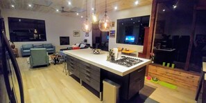 Interior - Amazing 1-bedroom house in charming Carmel Valley perfect for relaxing (Carmel Valley)