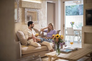 Family Villa, 4 Bedrooms, Patio | In-room safe, desk, free WiFi - Gattarella - Ville al mare (Vieste)