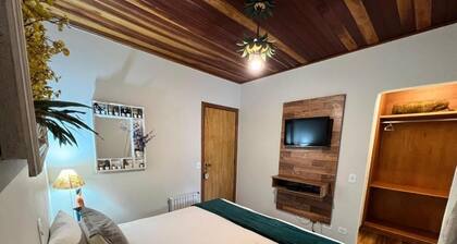 Home & Hosting - Suite with Balcony 2