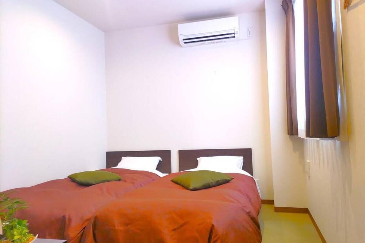 Double or Twin Room, Courtyard View | Soundproofing, iron/ironing board, free WiFi