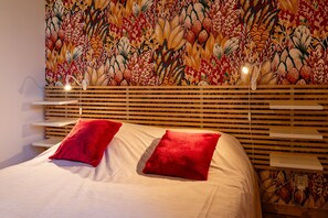 1 bedroom, WiFi, bed sheets