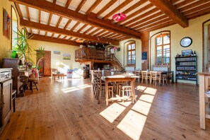 Dining - Guesthouse "La Chastanha - Room 1" with Mountain View (Saint-Symphorien de Mahun)